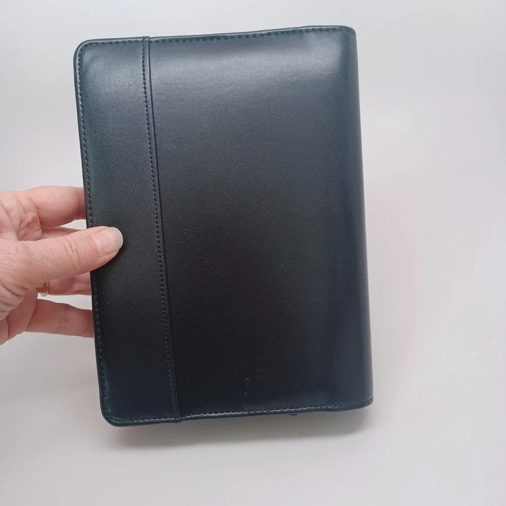 Day Runner Running Mate Edition Plus Black Leather Zip Around 6 Ring Planner